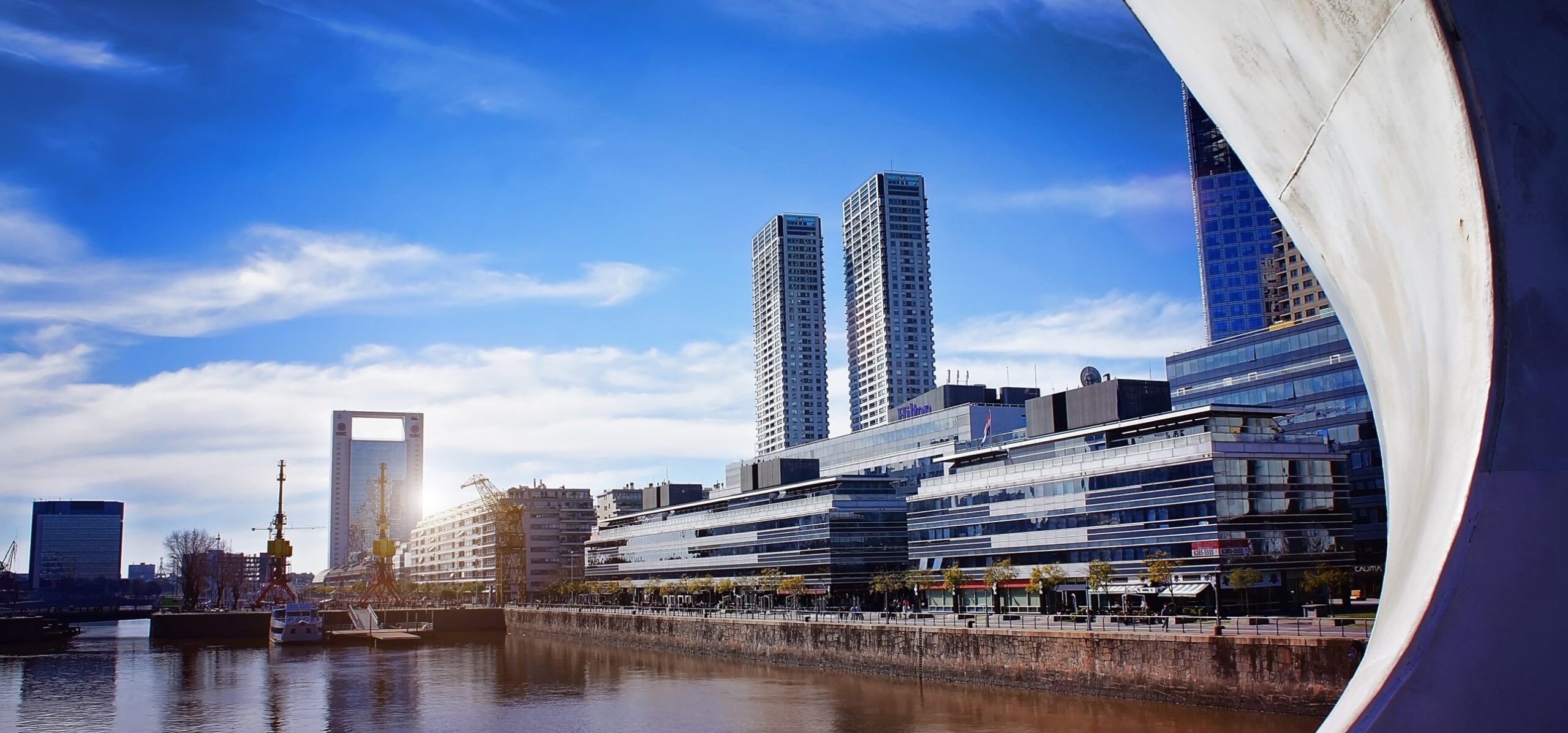 Founded in 2015, Cubo Itaú connects a community of more than 500 startups from 18 countries, illustrating how the city's innovation infrastructure brings entrepreneurs, technology